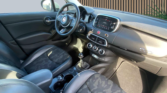 Intérieur Fiat 500X Cross – tableau de bord et sièges avant d’un SUV d'occasion à Perpignan