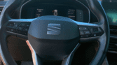 Volant Seat Leon eHybrid – intérieur véhicule hybride d'occasion à Perpignan / voiture occasion Perpignan